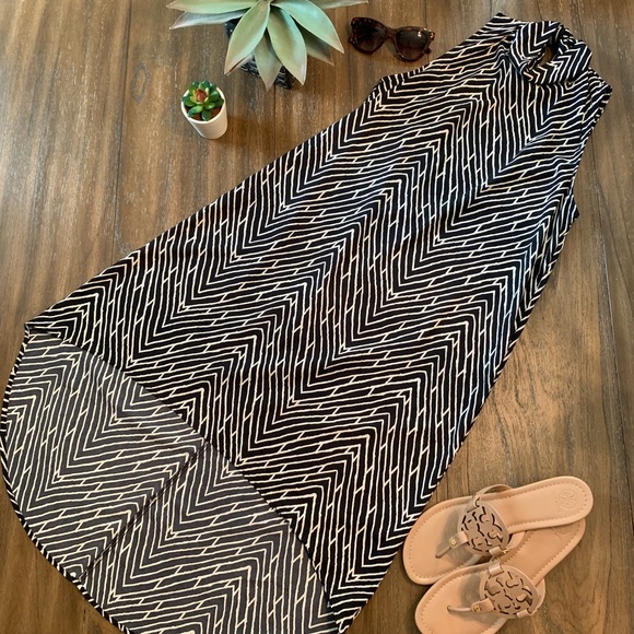 Leith Dresses & Skirts - Leith Nordstrom dress hi-low hemline size m black